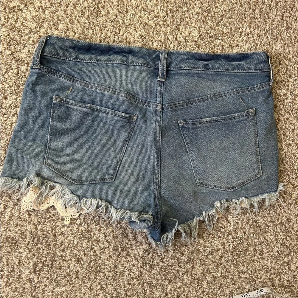 Mossimo Supply Co. High Rise Blue Lace Trim Jean Shorts Casual Denim Distressed